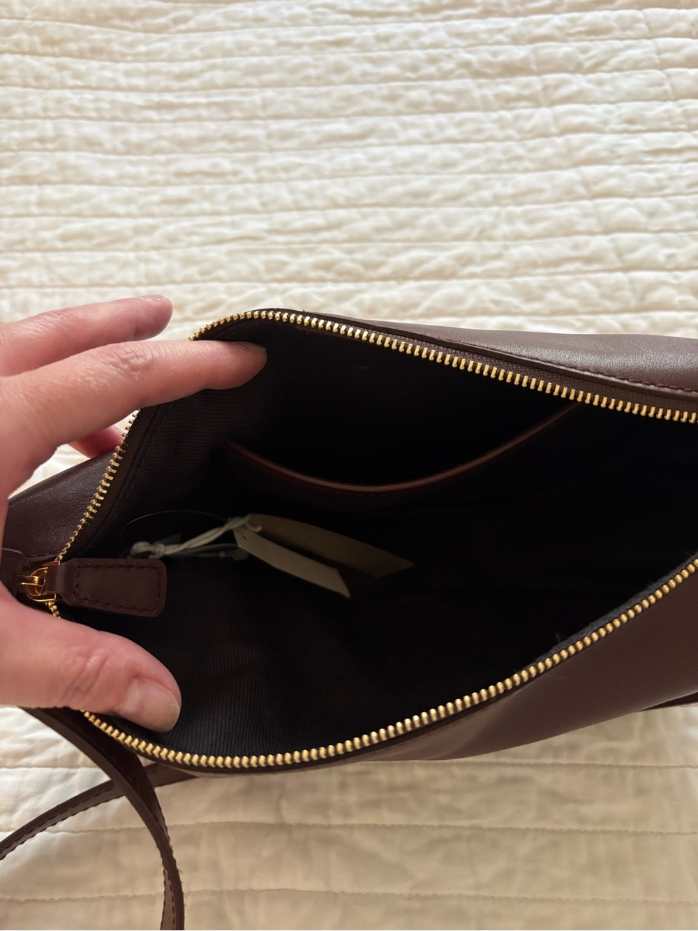 Madewell The Sling Crossbody in chocolate raisin - Picture 3 of 5
